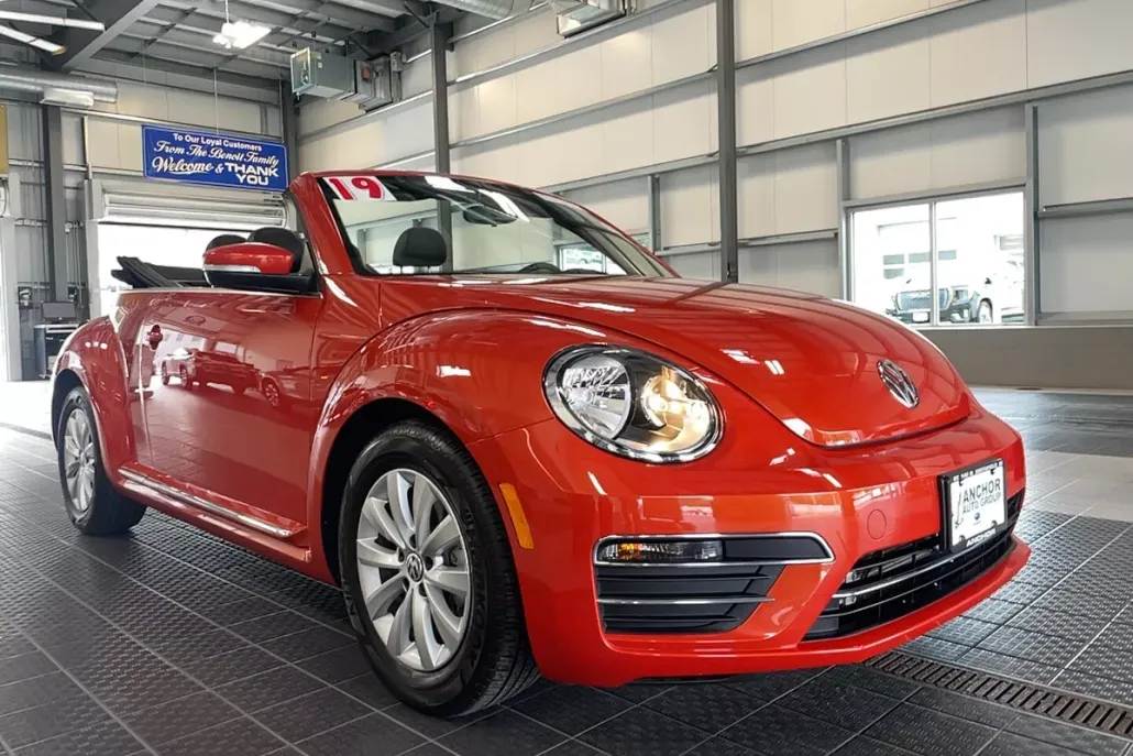 2019 Volkswagen Beetle S Convertible photo 1