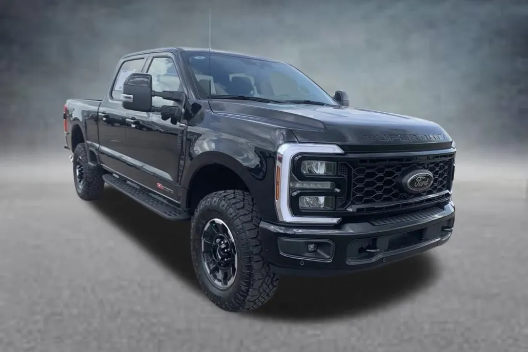 2025 Ford F-250 Lariat photo 1