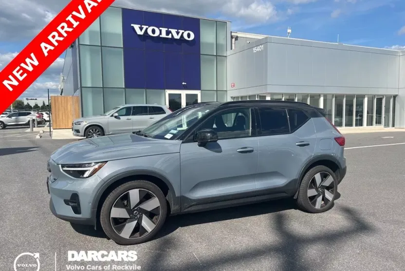 2023 Volvo XC40 Recharge Twin Plus photo 1