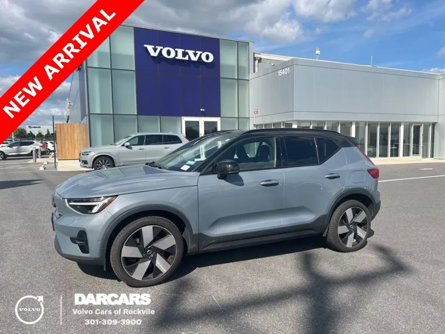 2023 Volvo XC40 Recharge Twin Plus photo 1
