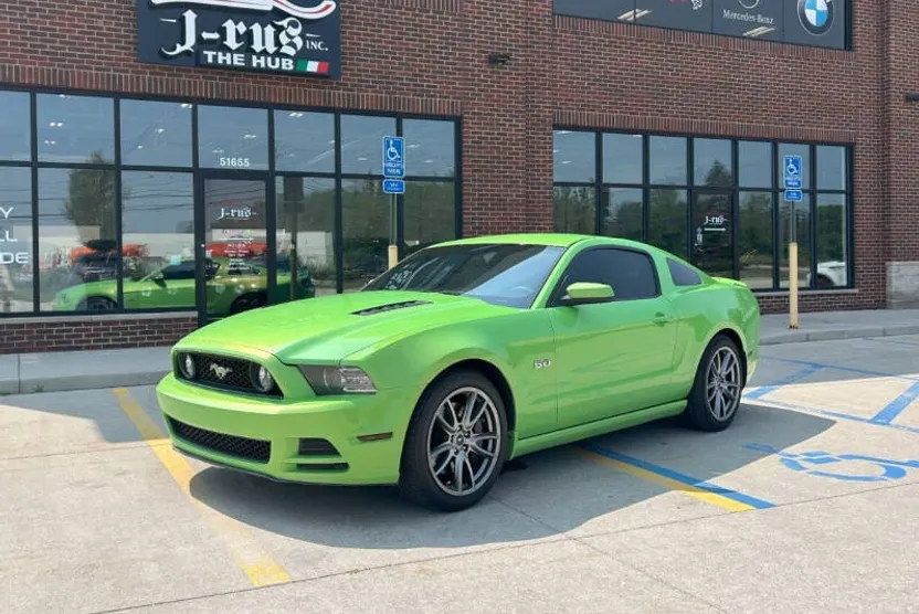 2014 Ford Mustang GT photo 1