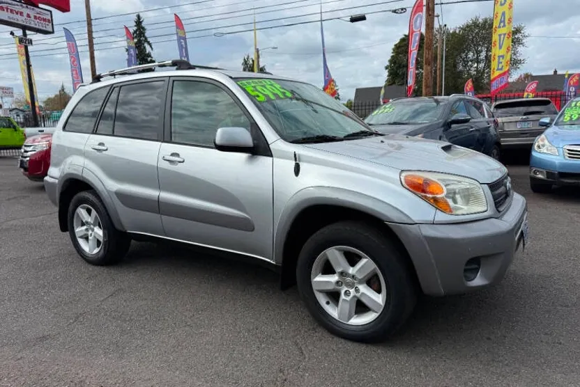 2004 Toyota RAV4 photo 1