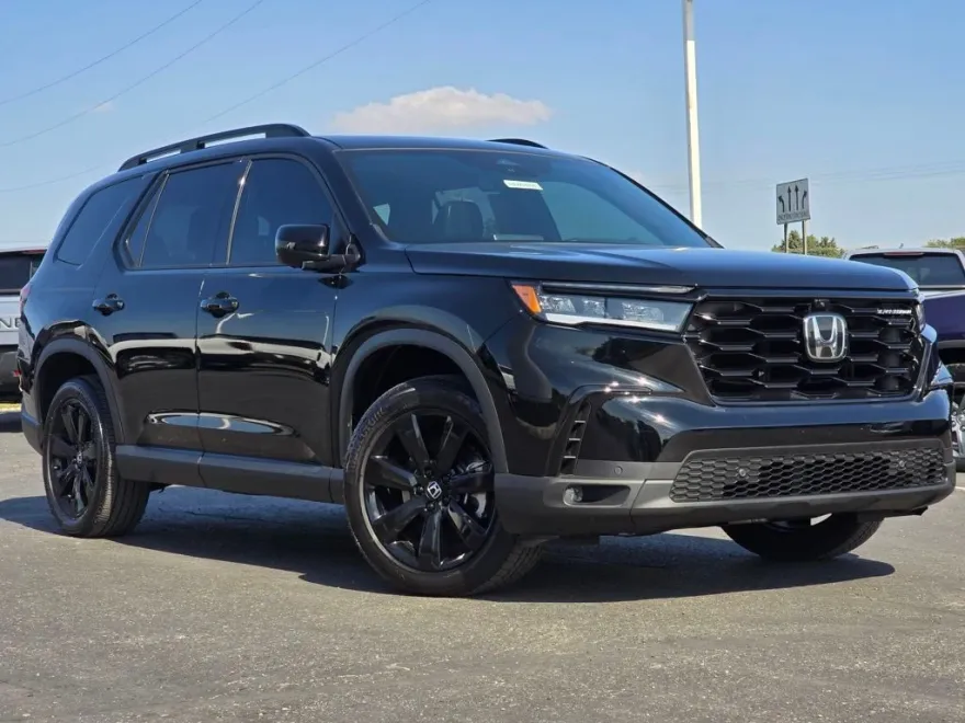 2025 Honda Pilot Black Edition photo 1