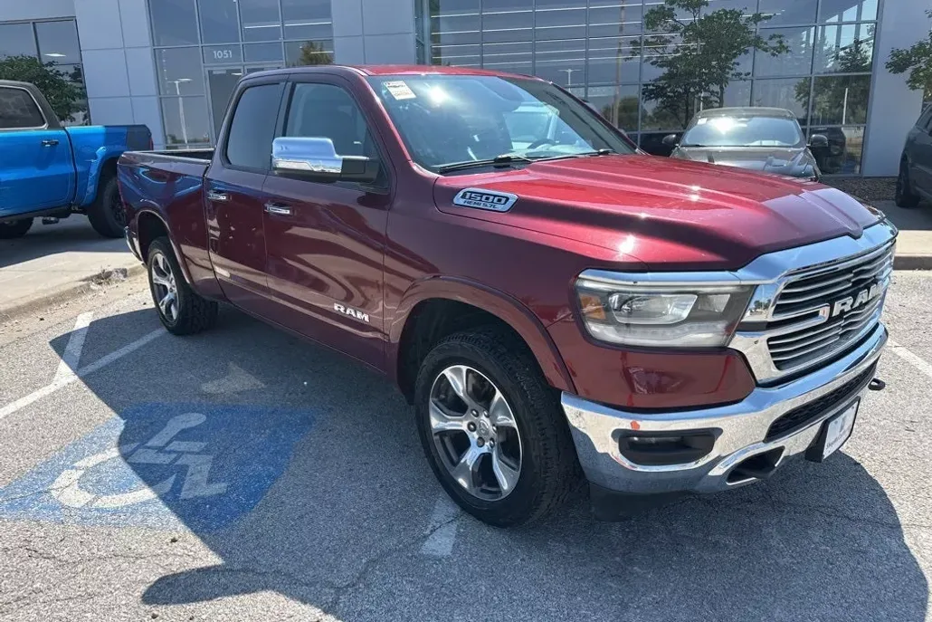 2019 Ram 1500 Laramie photo 1