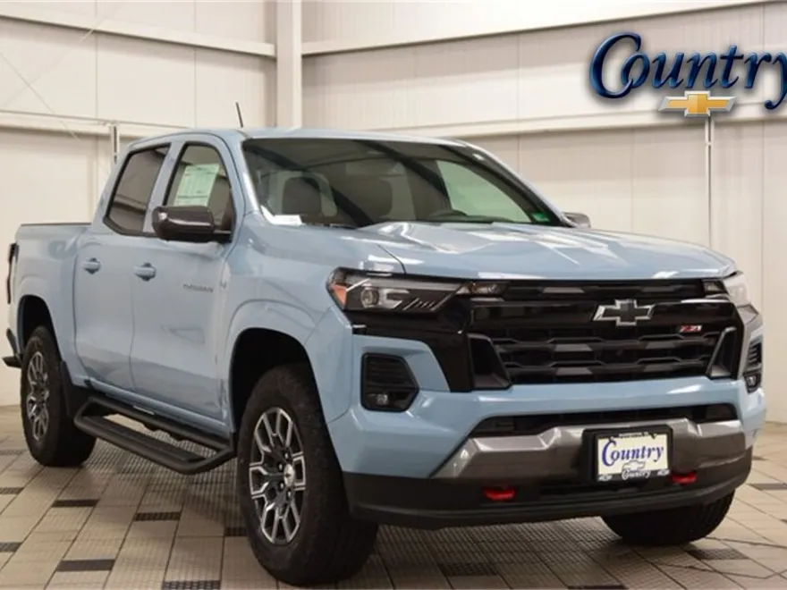 2025 Chevrolet Colorado Z71 photo 1