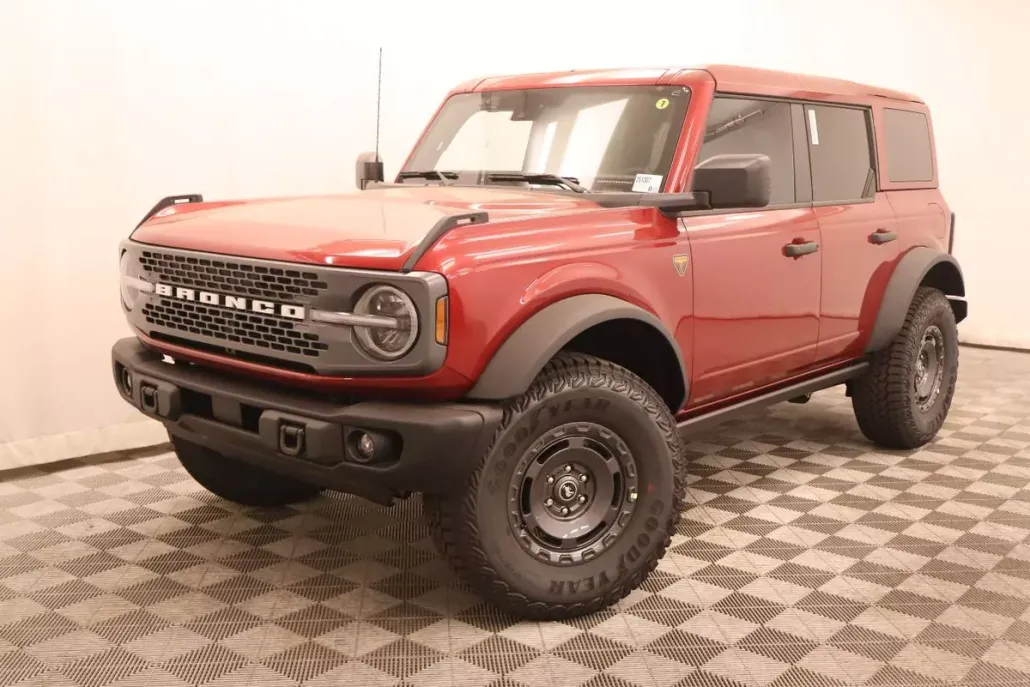 2025 Ford Bronco Badlands photo 1