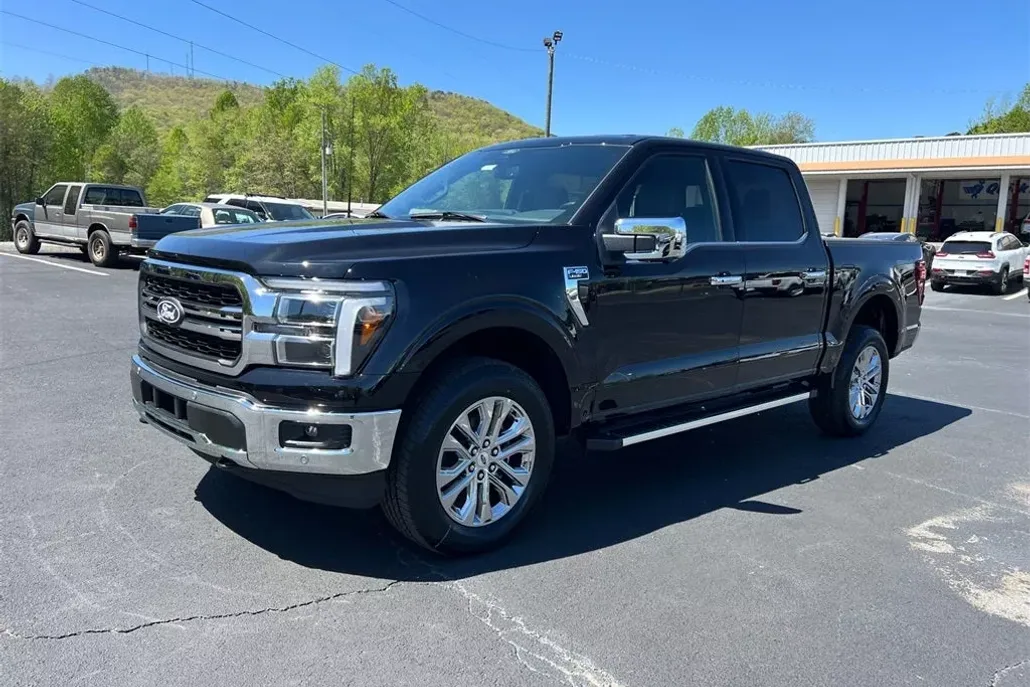 2025 Ford F-150 Lariat photo 1
