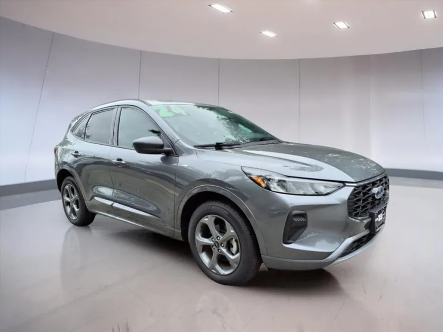 2024 Ford Escape ST-Line photo 1