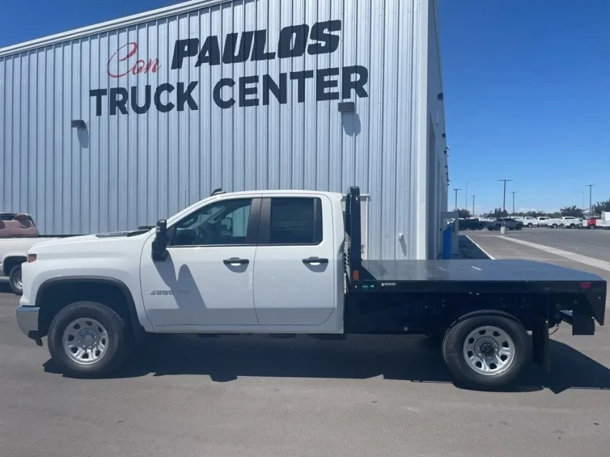 2025 Chevrolet Silverado 3500HD photo 1