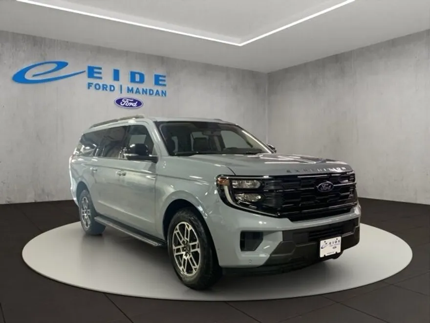 2025 Ford Expedition MAX photo 1