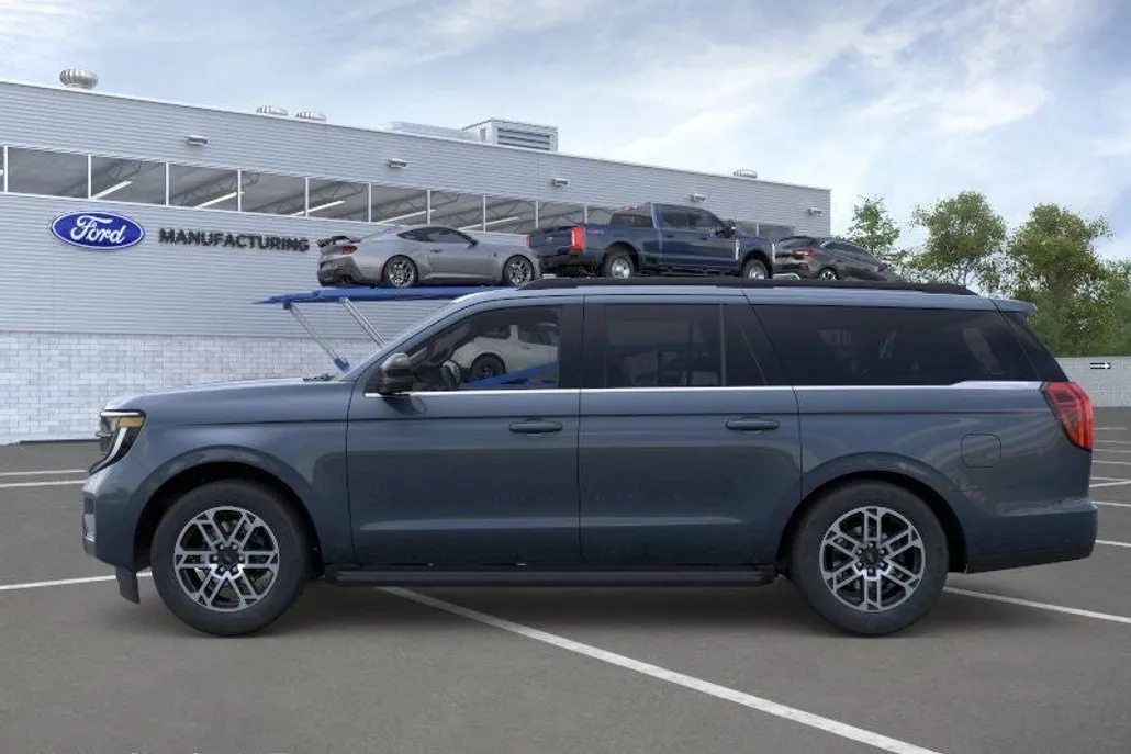 2025 Ford Expedition MAX photo 1