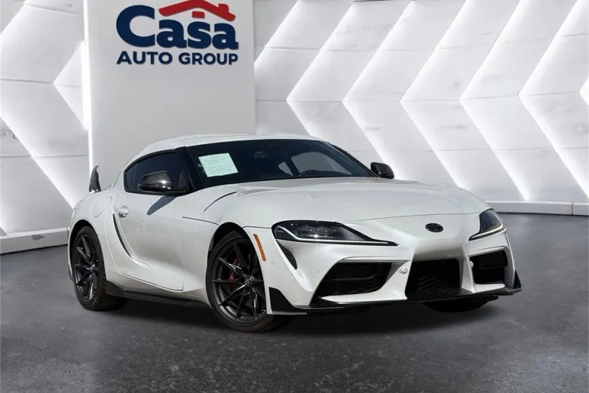 2023 Toyota Supra 3.0 Premium photo 1