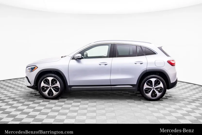 2026 Mercedes Benz GLA 250 4MATIC photo 1
