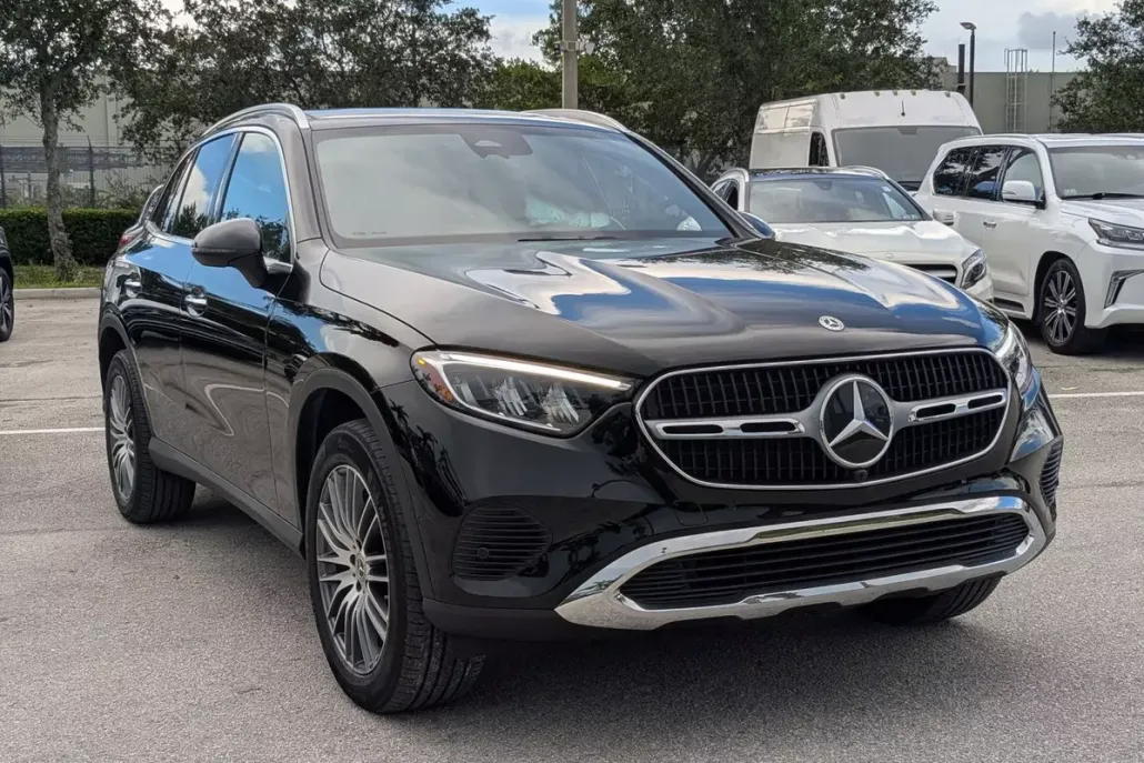 2024 Mercedes Benz GLC 4MATIC photo 1