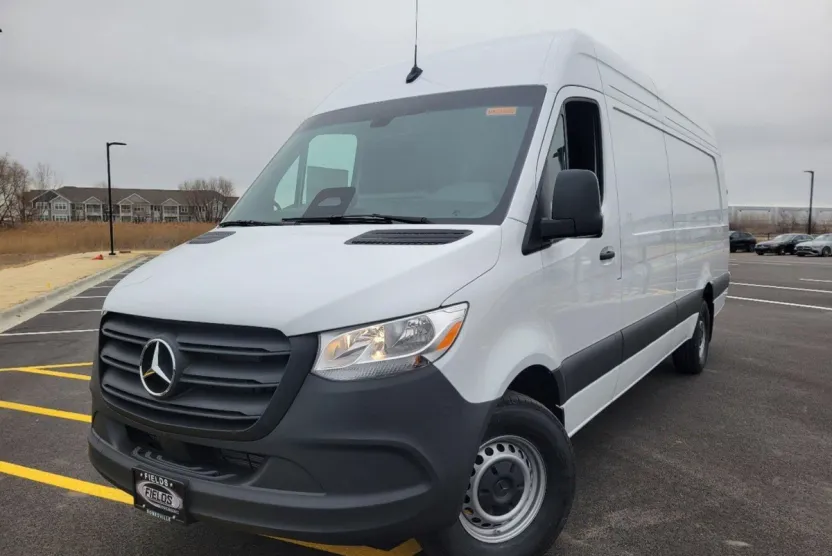 2025 Mercedes Benz Sprinter 2500 photo 1