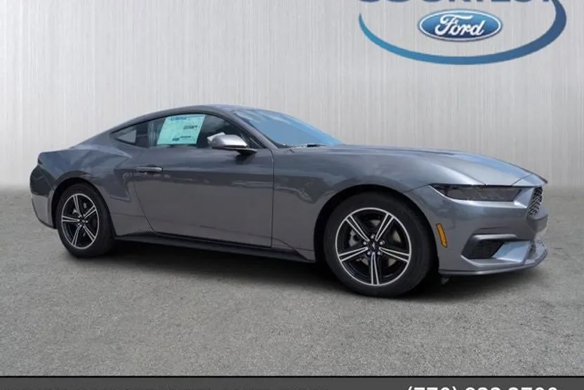 2025 Ford Mustang EcoBoost photo 1