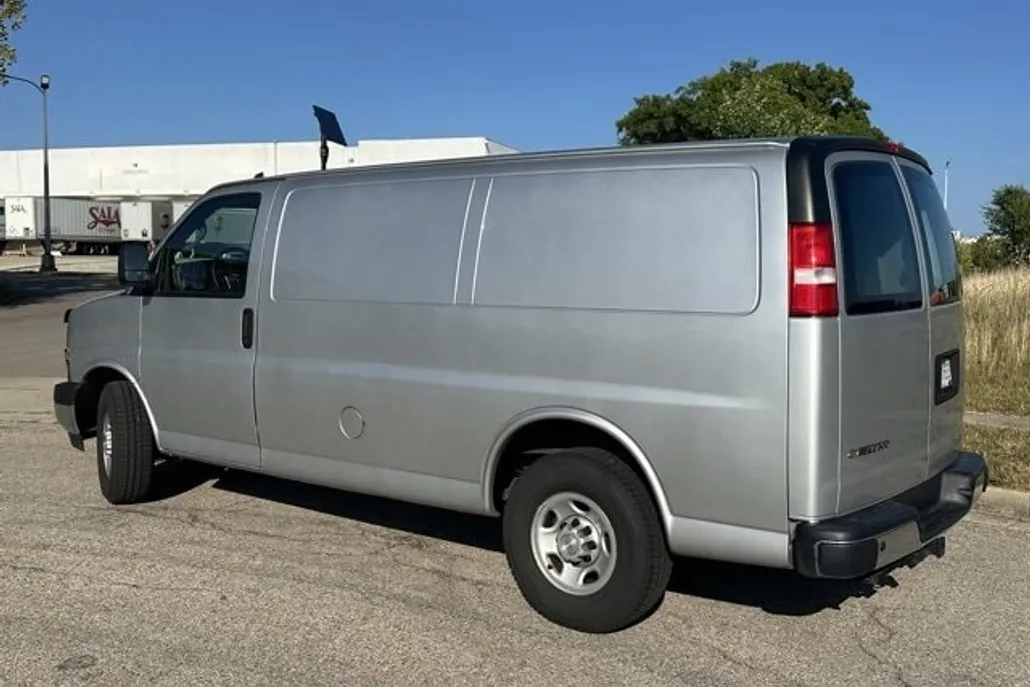 2019 Chevrolet Express 2500 Work Cargo Van photo 1