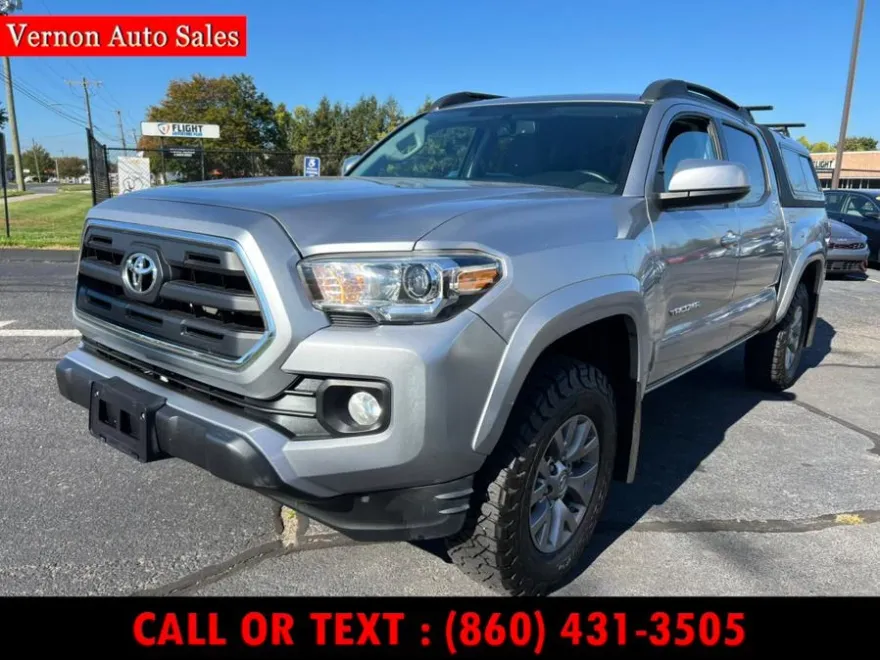 2017 Toyota Tacoma SR5 Double Cab V6 4x4 photo 1