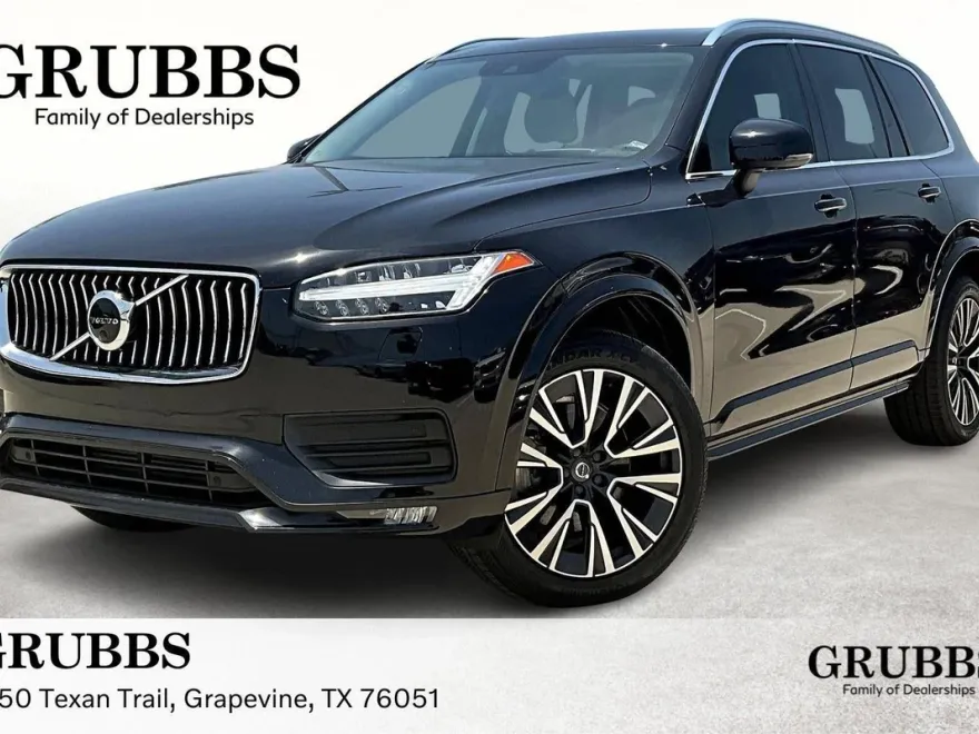 2022 Volvo XC90 Momentum photo 1