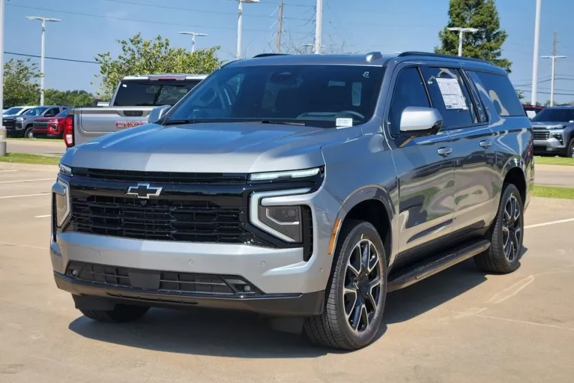 2026 Chevrolet Suburban RST photo 1
