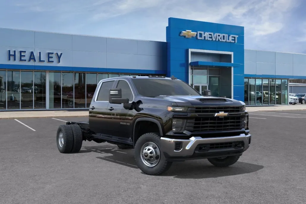 2025 Chevrolet Silverado 3500HD Work Truck photo 1