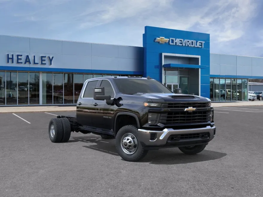 2025 Chevrolet Silverado 3500HD Work Truck photo 1