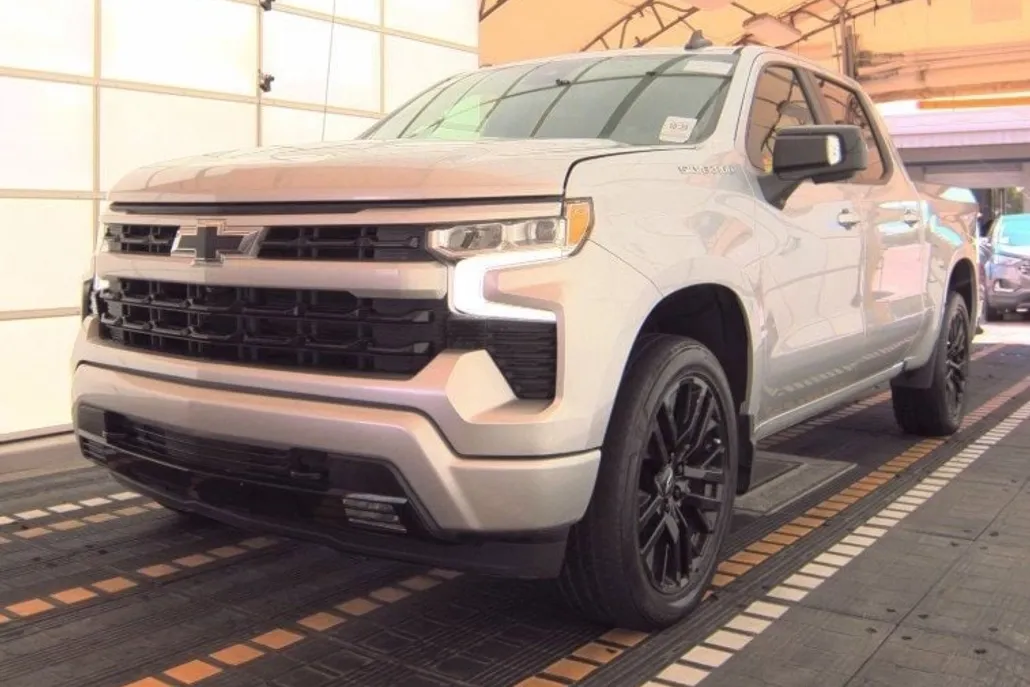 2022 Chevrolet Silverado 1500 RST photo 1