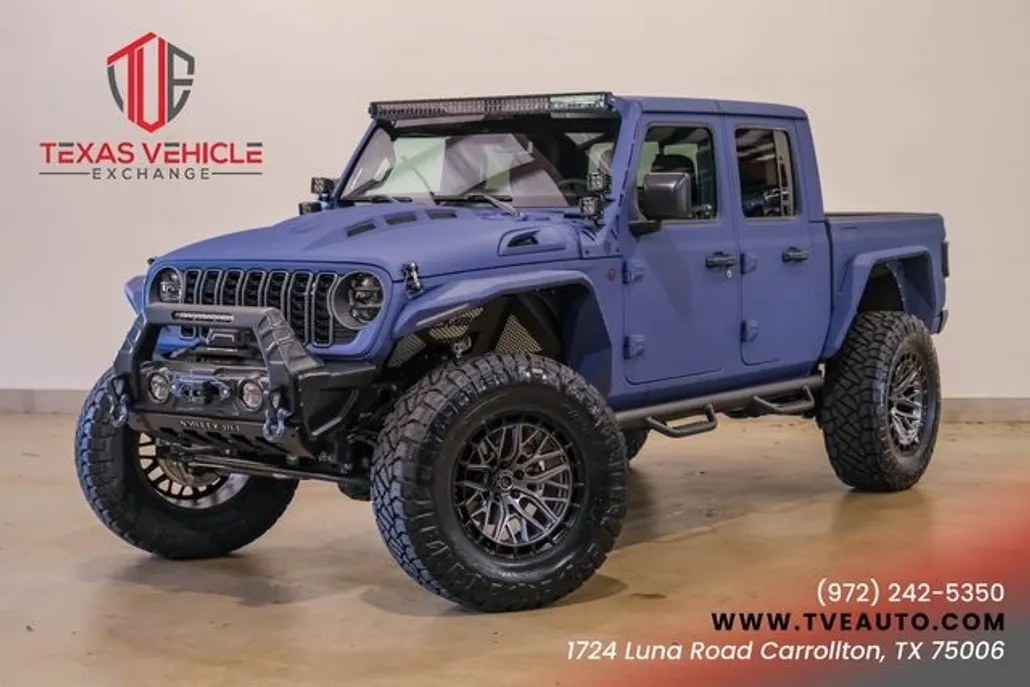 2025 Jeep Gladiator Sport S photo 1