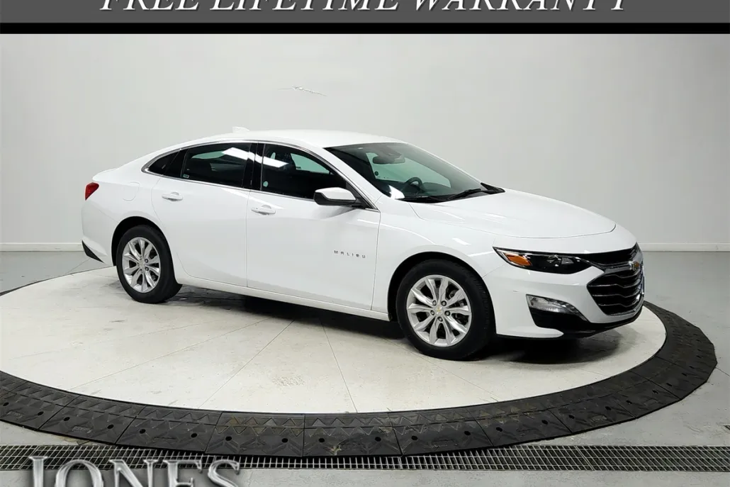 2024 Chevrolet Malibu 1LT photo 1