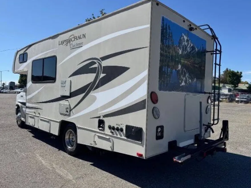 2014 Ford E-350 photo 1