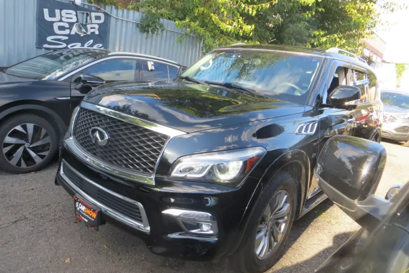 2016 Infiniti QX80 Limited photo 1