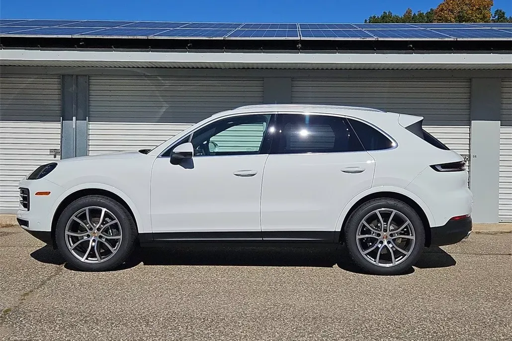 2026 Porsche Cayenne photo 1