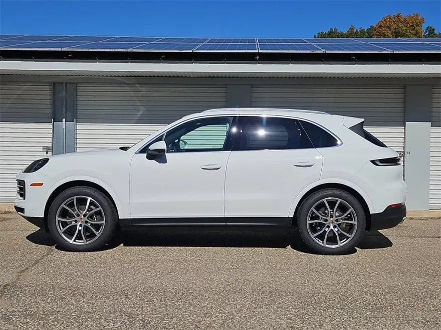 2026 Porsche Cayenne photo 1