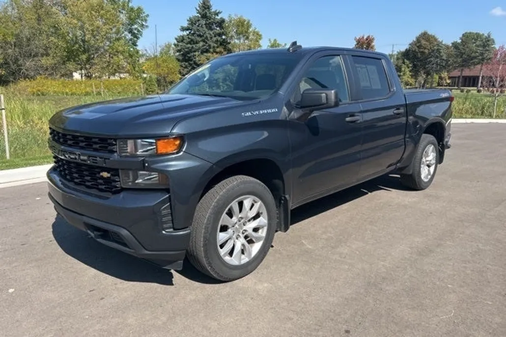 2020 Chevrolet Silverado 1500 Custom photo 1
