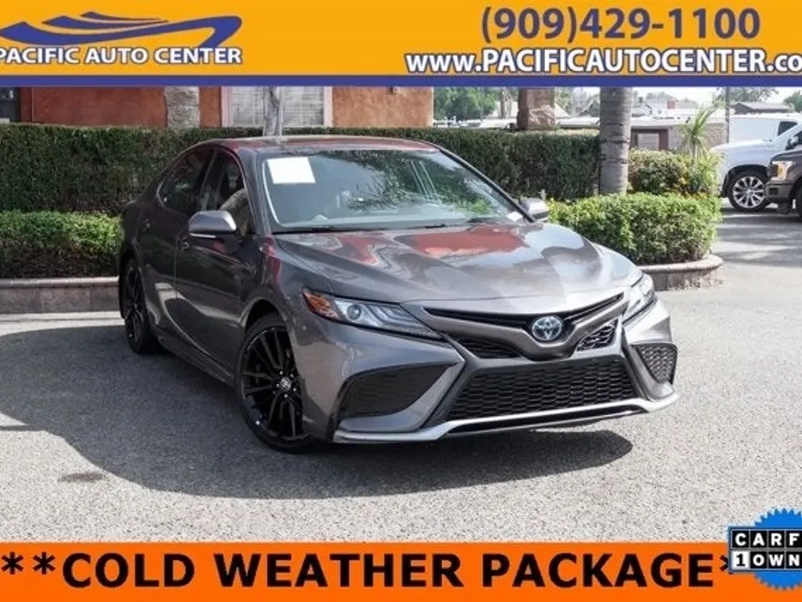 2024 Toyota Camry Hybrid XSE photo 1