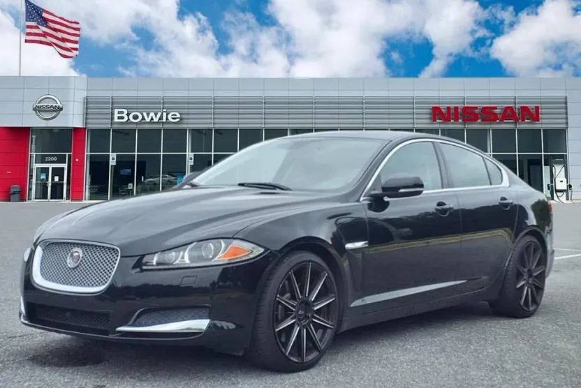 2014 Jaguar XF photo 1