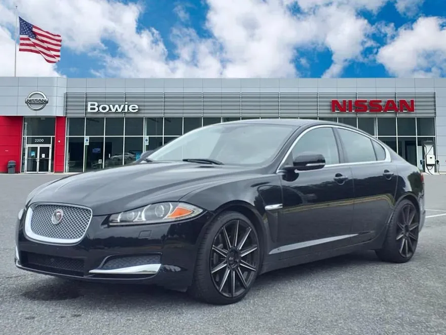 2014 Jaguar XF photo 1