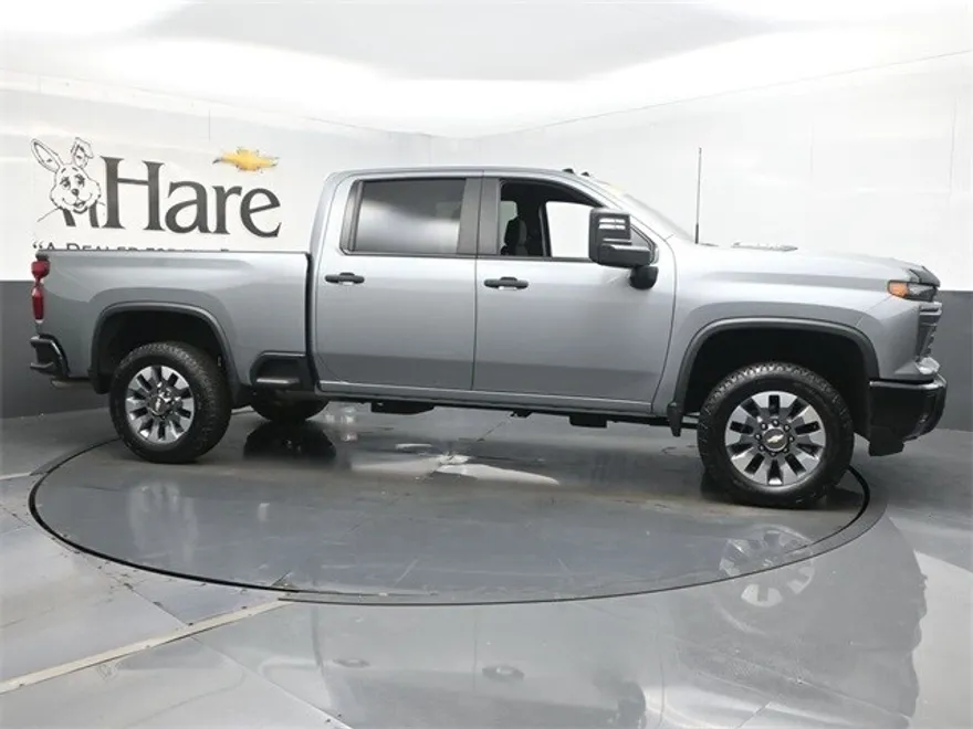 2024 Chevrolet Silverado 2500HD Custom photo 1