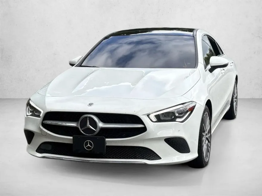 2022 Mercedes Benz CLA 4MATIC photo 1