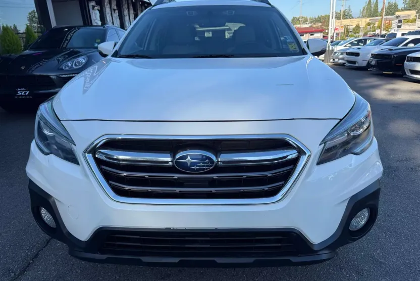 2018 Subaru Outback 2.5i photo 1