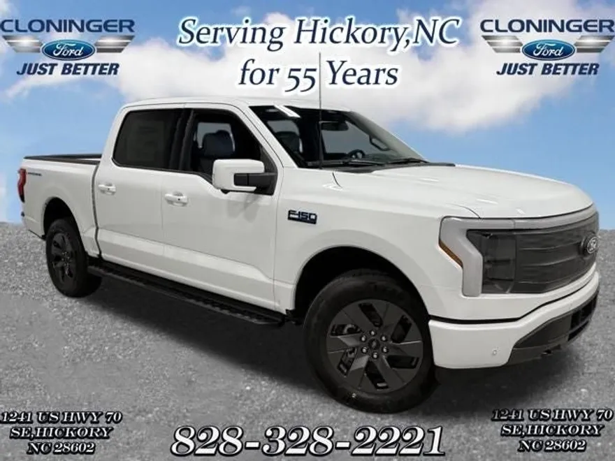 2025 Ford F-150 Lightning Lariat photo 1