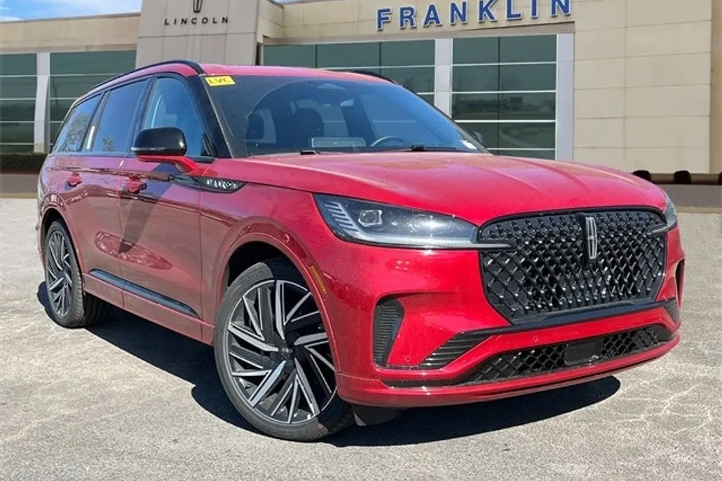 2025 Lincoln Aviator Black Label photo 1