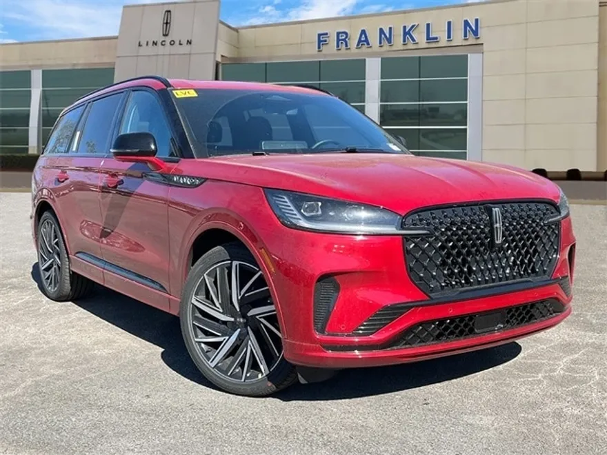 2025 Lincoln Aviator Black Label photo 1