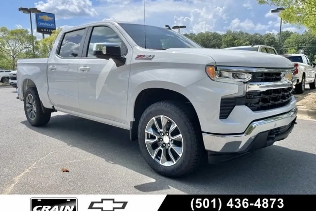 2025 Chevrolet Silverado 1500 LT photo 1