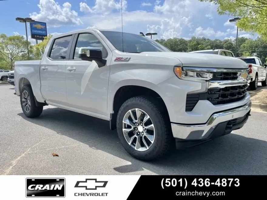 2025 Chevrolet Silverado 1500 LT photo 1