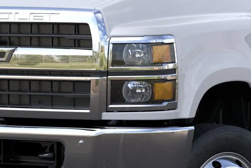 2025 Chevrolet Silverado 6500HD Work Truck photo 1