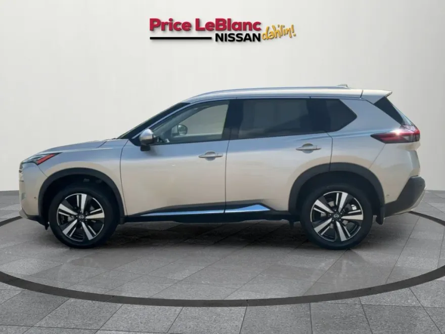 2021 Nissan Rogue Platinum photo 1