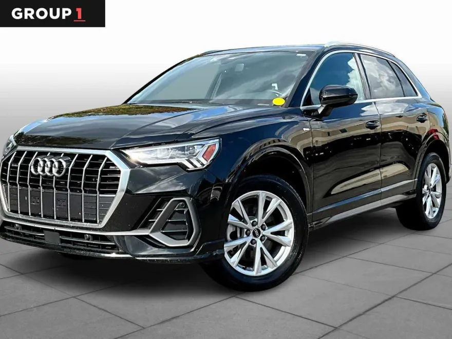2024 Audi Q3 S line Premium photo 1