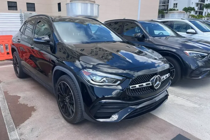 2022 Mercedes Benz GLA 250 photo 1