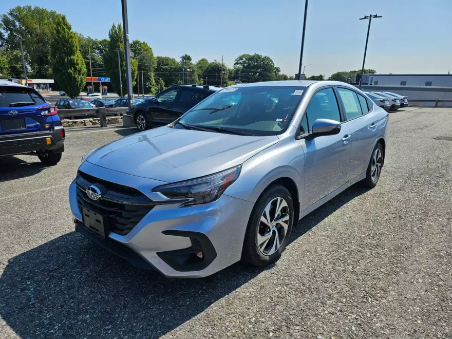 2025 Subaru Legacy Premium photo 1